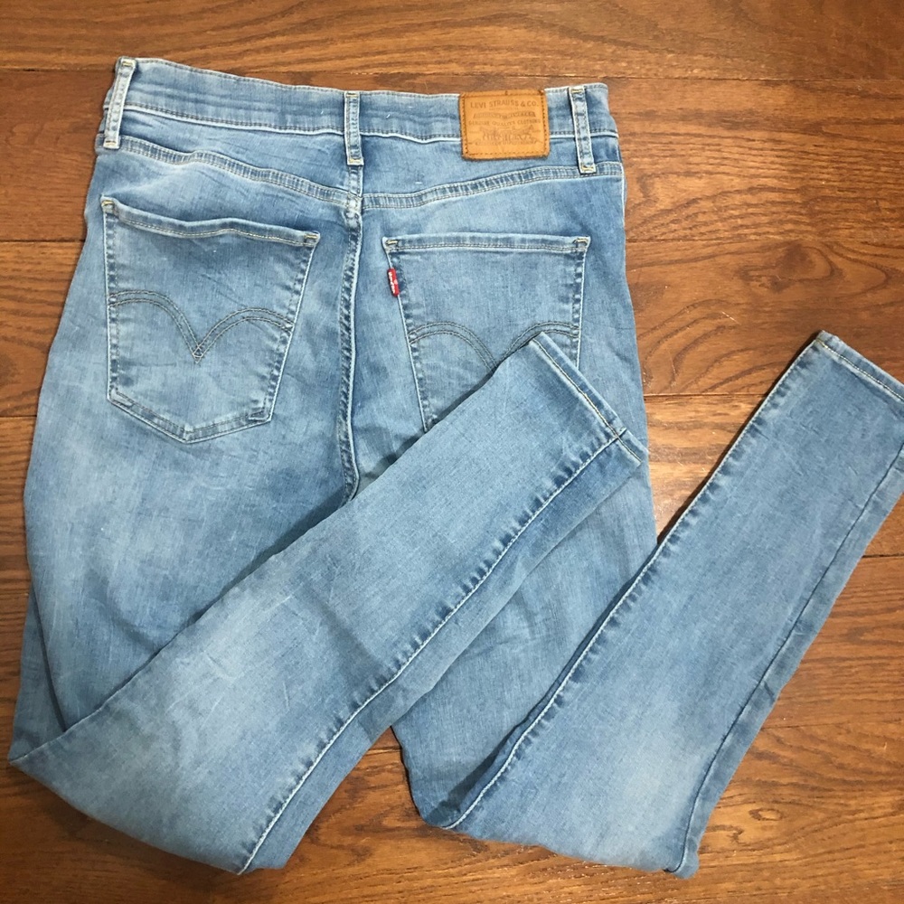 LEVIS! Mile high skinny jeans!
